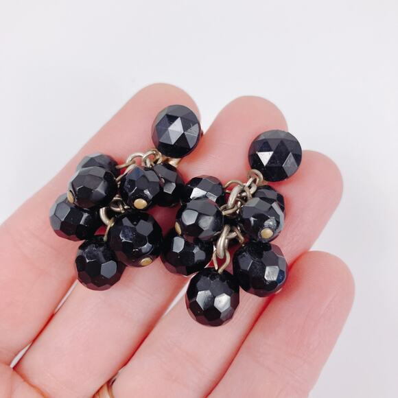 Vintage Faceted Black Beaded Cha Cha Clip-On Earrings, Mid-Century Retro - Picture 2 of 8